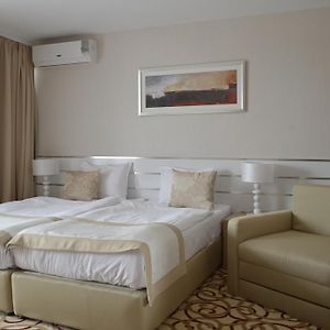 Zimmer mit zwei Einzelbetten