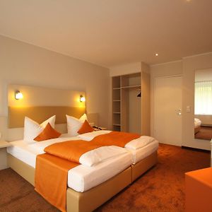 Standard Zimmer mit Kingsize-Bett