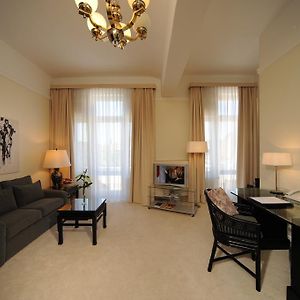 Deluxe Junior Suite