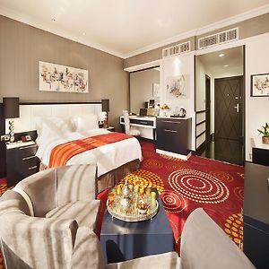 Deluxe Zimmer mit Kingsize-Bett