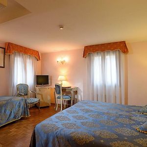 Dreibettzimmer
