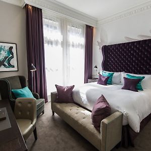 Deluxe Zimmer mit Kingsize-Bett