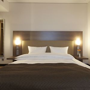 Standard Zimmer mit Kingsize-Bett