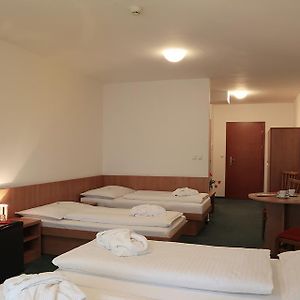 Dreibettzimmer