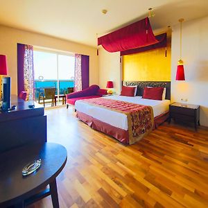 Deluxe Zimmer mit Kingsize-Bett