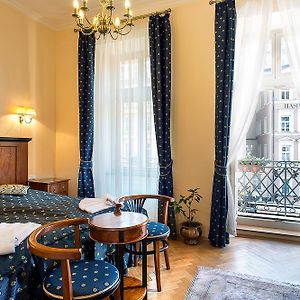 Deluxe Zimmer mit Kingsize-Bett