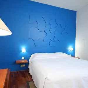 Comfort Zimmer mit Kingsize-Bett