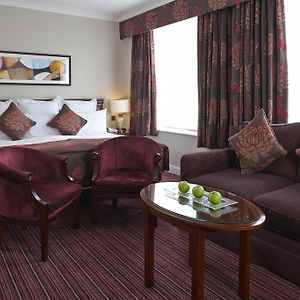 Grand Deluxe Zimmer mit Kingsize-Bett