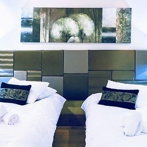 Zimmer mit zwei Einzelbetten