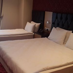 Dreibettzimmer