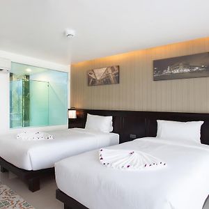 Zimmer mit Kingsize-Bett
