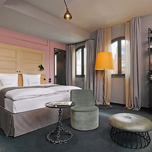 Mittelgroßes Zimmer