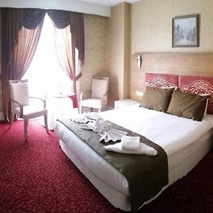 Standard Zimmer mit Kingsize-Bett