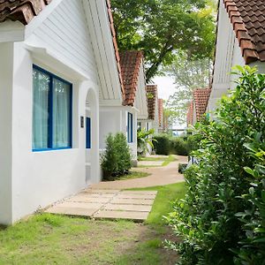 Deluxe Bungalow