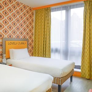 Zimmer mit zwei Einzelbetten