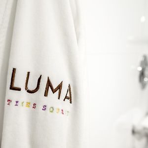 Urban Zimmer mit Queensize-Bett