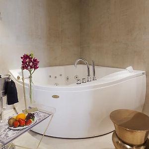 Deluxe Zimmer mit Kingsize-Bett