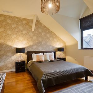 Deluxe Zimmer mit Kingsize-Bett