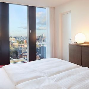 Zimmer mit Kingsize-Bett