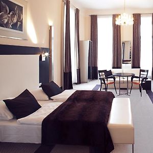 Familien-Zimmer