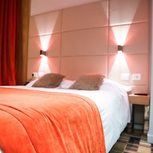 Standard Zimmer mit Kingsize-Bett