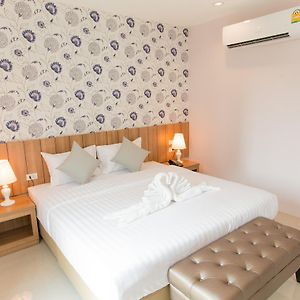 Zimmer mit Kingsize-Bett
