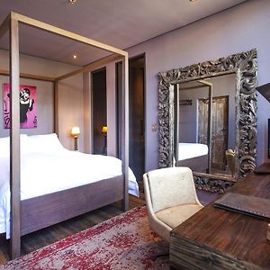 Deluxe Zimmer mit Kingsize-Bett