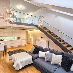 EMPIRENT Karlin Apartments