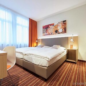 Standard Zimmer mit Kingsize-Bett