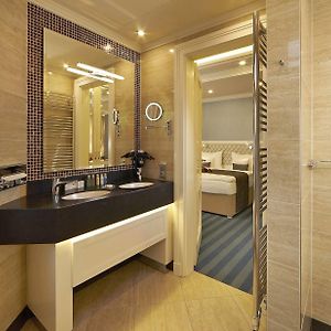 Deluxe Zimmer mit Kingsize-Bett