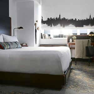 Galerie Zimmer mit Zugang für Rollstuhlfahrer mit Kingsize-Bett