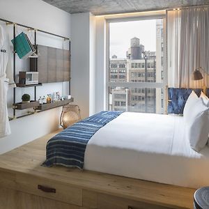 Standard Zimmer mit Kingsize-Bett