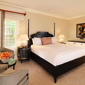 Zimmer mit Kingsize-Bett