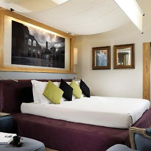 Deluxe Zimmer mit Kingsize-Bett