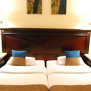 Standard Zimmer mit zwei Einzelbetten