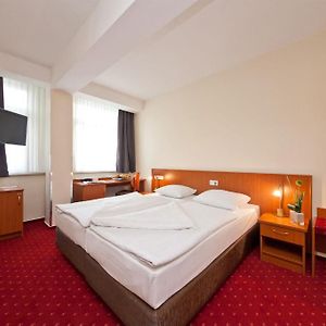 Standard Zimmer mit Kingsize-Bett