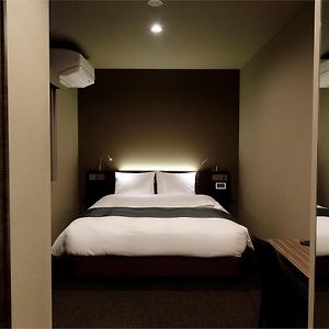 Standard Zimmer mit Kingsize-Bett