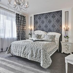 Deluxe Zimmer mit Kingsize-Bett