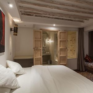 Deluxe Zimmer mit Kingsize-Bett
