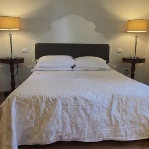 Zimmer mit Queensize-Bett