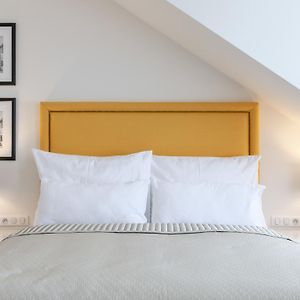 Zimmer mit Queensize-Bett im Dachgeschoss