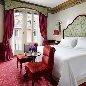 Luxus Zimmer mit Kingsize-Bett