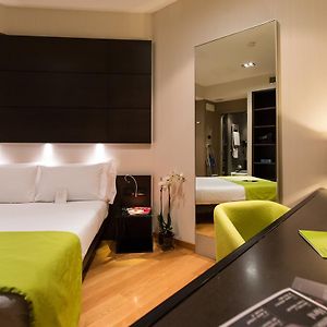 Standard Zimmer mit Kingsize-Bett