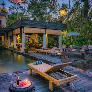 Alam Sembuwuk Resort