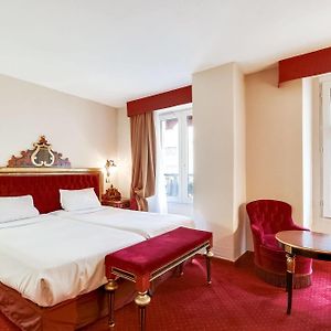 Standard Zimmer mit zwei Einzelbetten