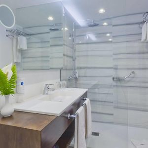Zimmer mit zwei Einzelbetten