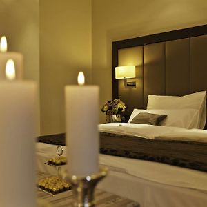 Deluxe Zimmer mit Kingsize-Bett