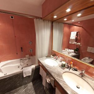 Zimmer mit zwei Einzelbetten