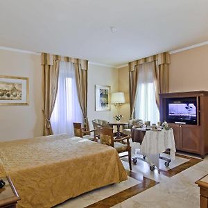 Deluxe Zimmer mit Kingsize-Bett