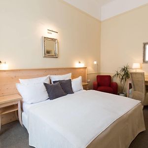 Classic Zimmer mit Kingsize-Bett